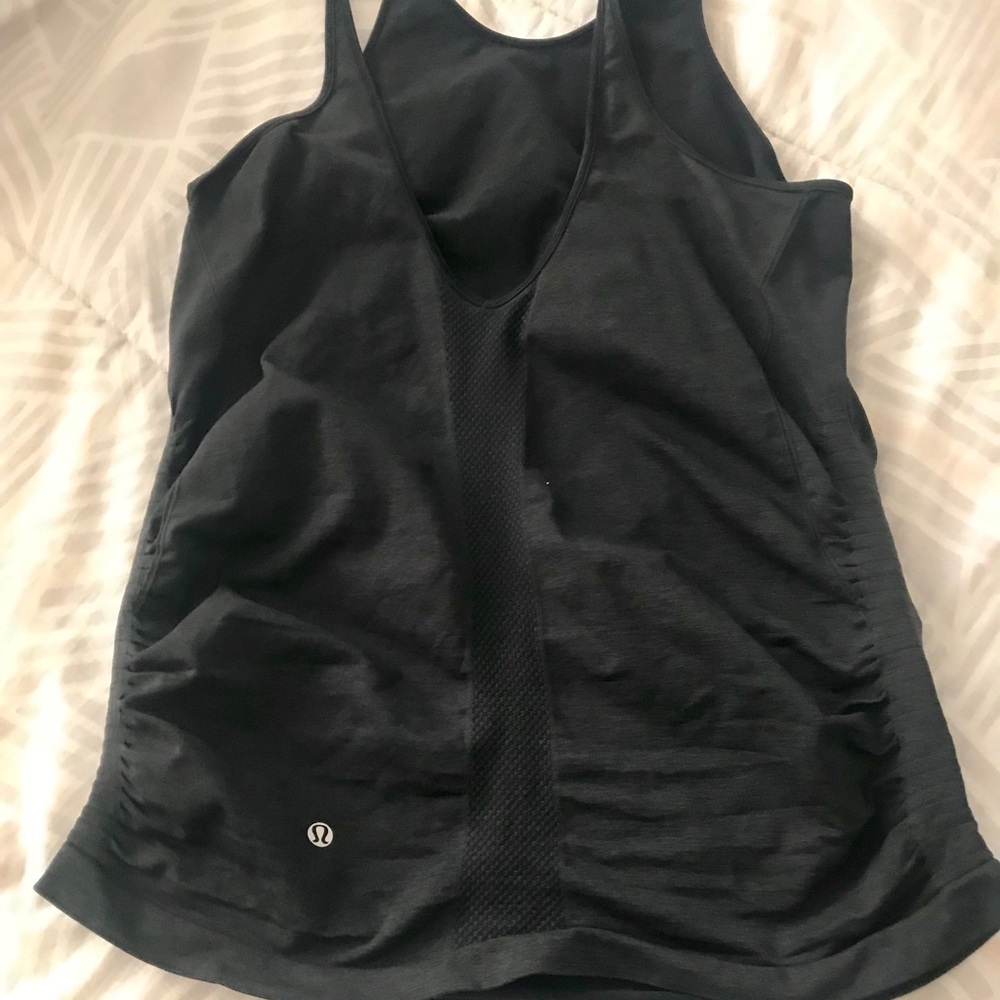 Lululemon 🍋🧘🏽‍♀️ Black High neck tank